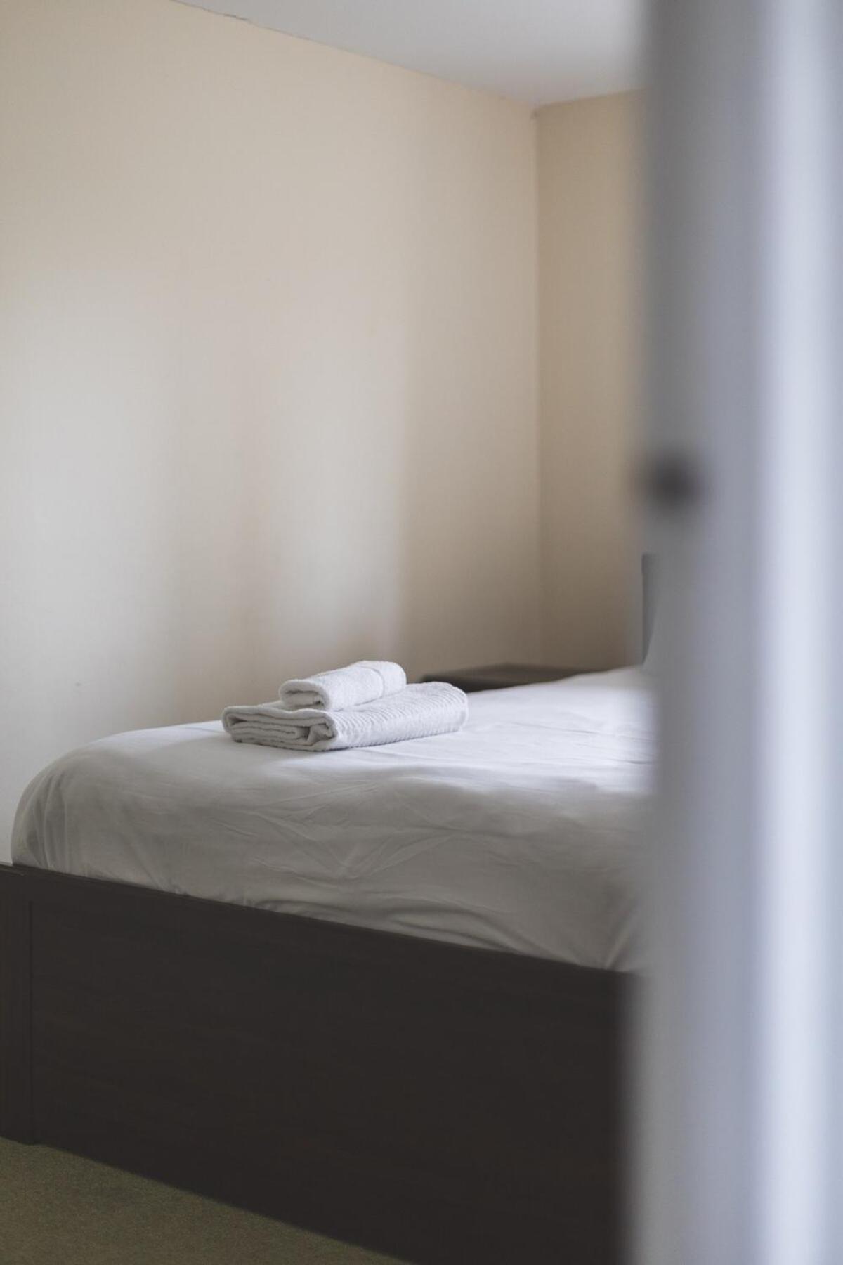 Spacious & Trendy 4-bed Near River Thames Apartamento